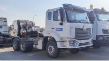 Camion tracteur Howo NX 380